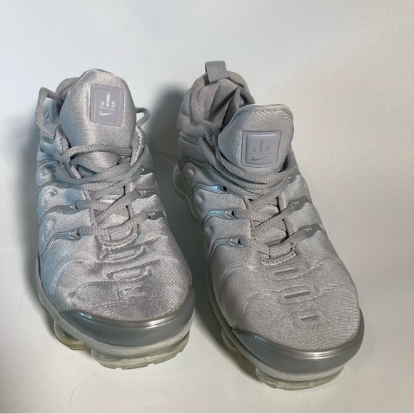 Nike Air Vapermax Plus US 8 - Picture 10 of 11